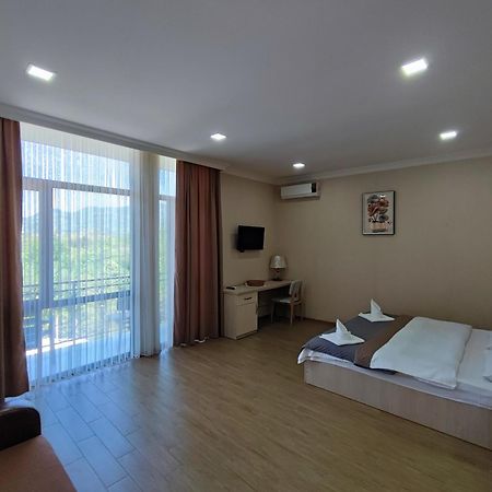 חאקבי Hotel Botanica מראה חיצוני תמונה