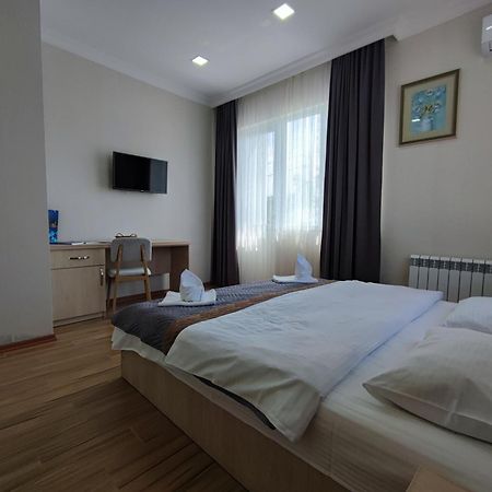 חאקבי Hotel Botanica מראה חיצוני תמונה