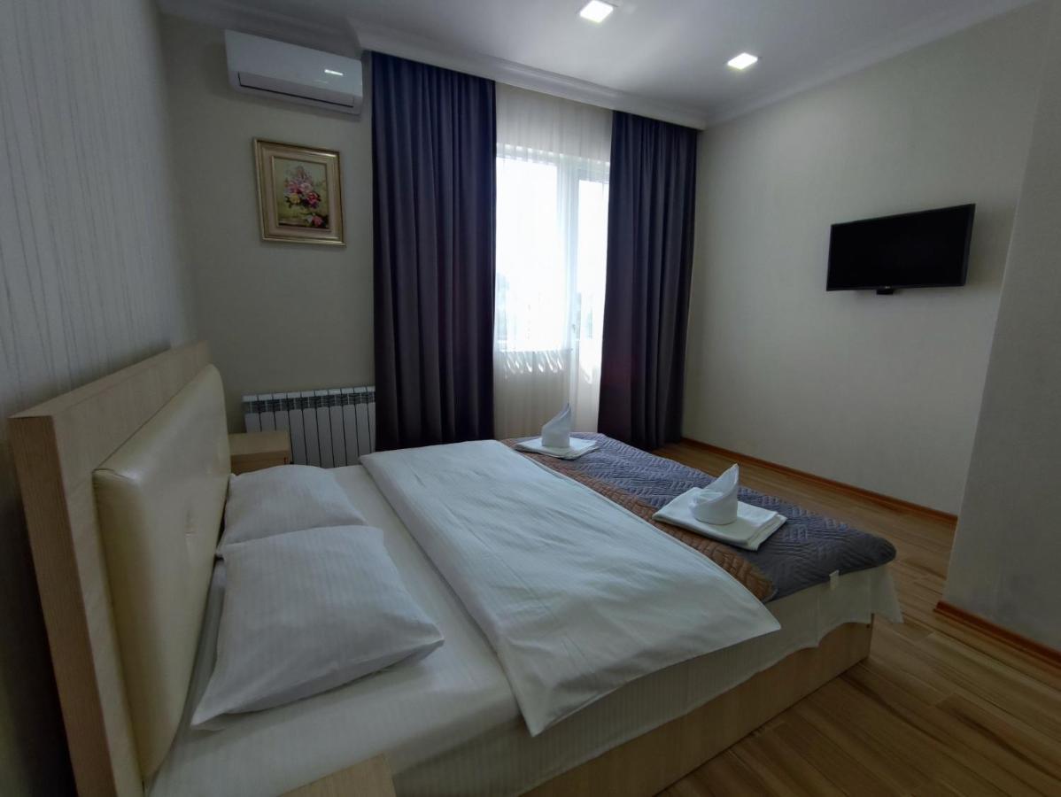 חאקבי Hotel Botanica מראה חיצוני תמונה