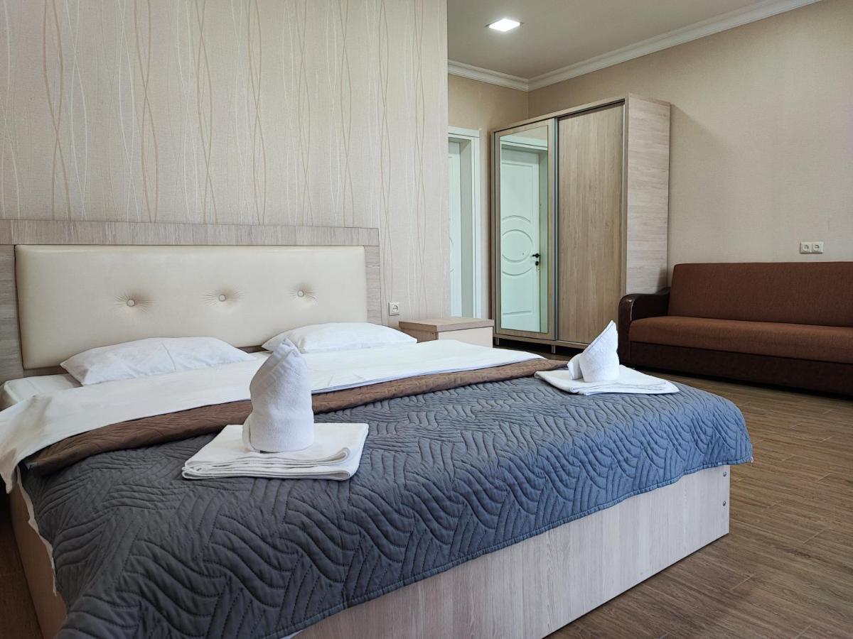 חאקבי Hotel Botanica מראה חיצוני תמונה