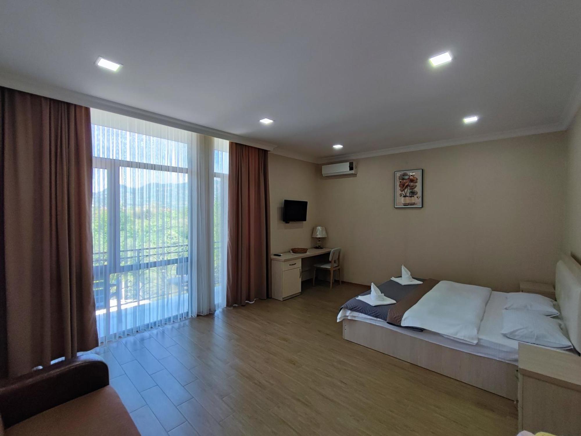 חאקבי Hotel Botanica מראה חיצוני תמונה