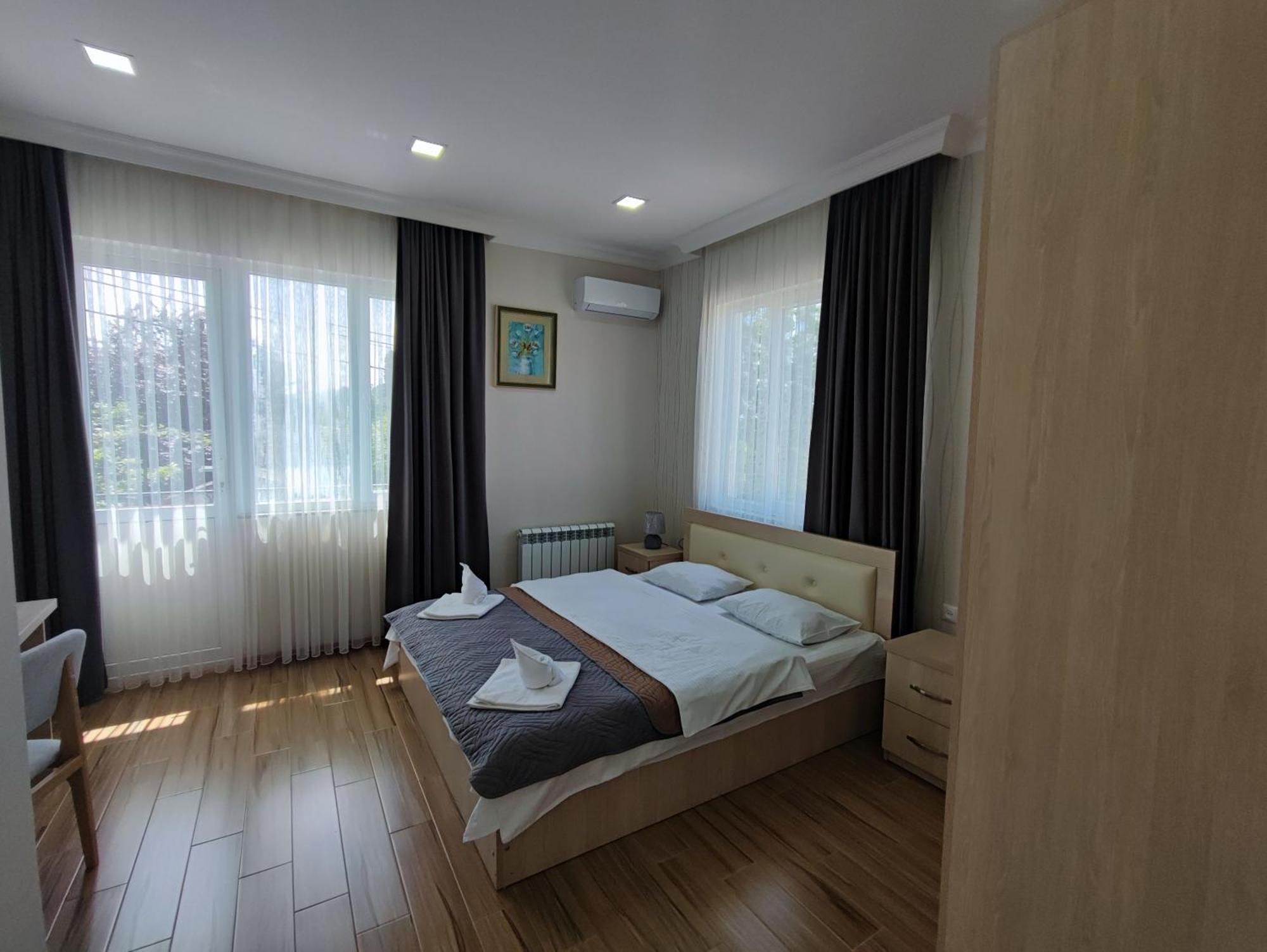 חאקבי Hotel Botanica מראה חיצוני תמונה