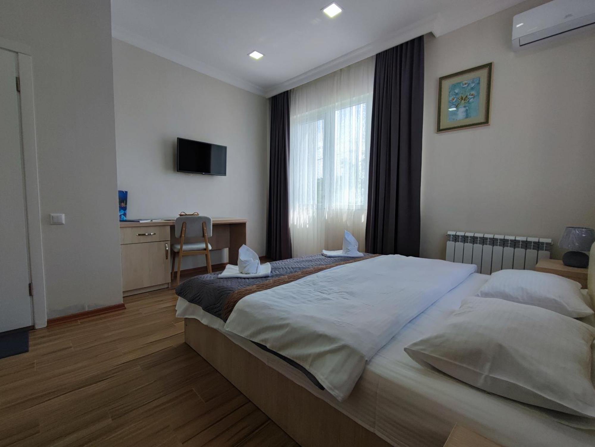 חאקבי Hotel Botanica מראה חיצוני תמונה