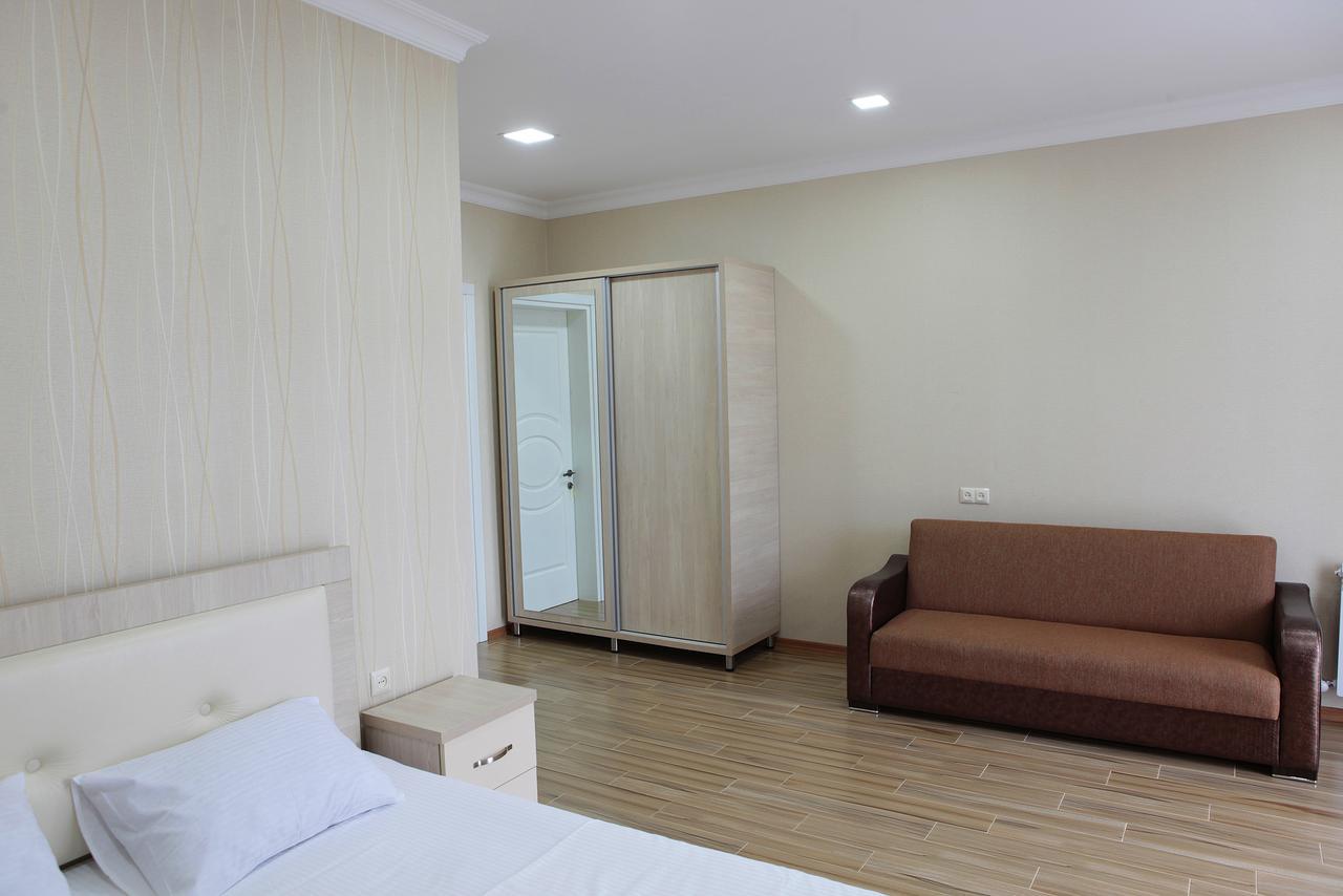 חאקבי Hotel Botanica מראה חיצוני תמונה