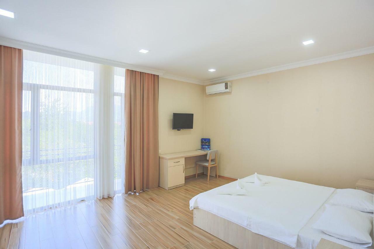 חאקבי Hotel Botanica מראה חיצוני תמונה